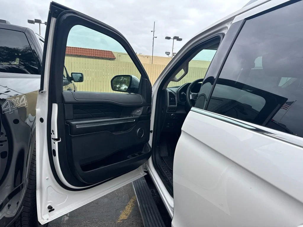 Used 2018 White Ford Platinum image 6