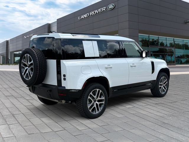 New 2026 Fuji White Land Rover X-Dynamic SE image 5