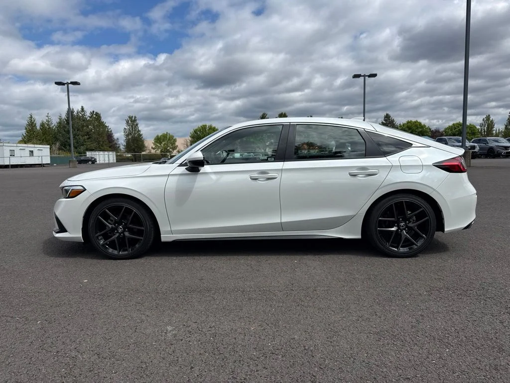 Used 2024 Platinum White Pearl Honda Sport Touring image 4