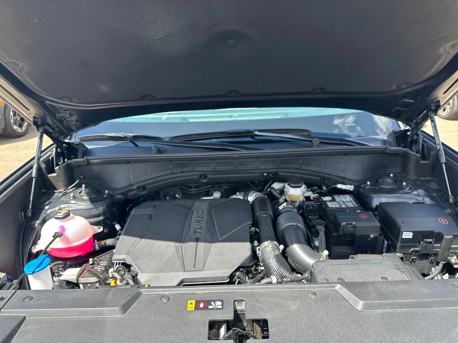 Used 2025 Black Hyundai SE image 47