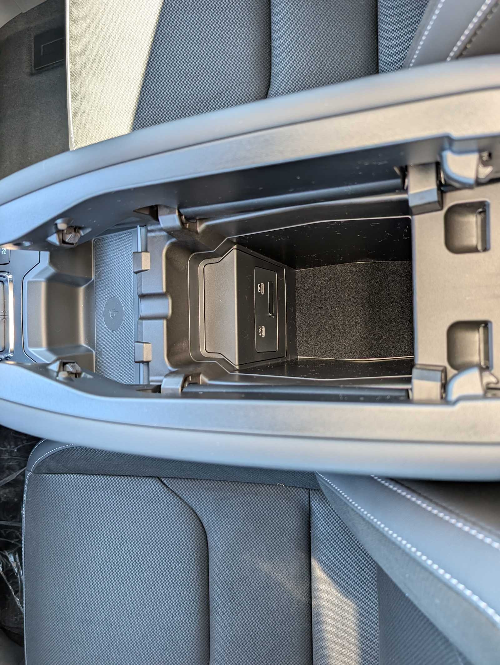 New 2026 Rhodium White Metallic Mazda 2.5 S Preferred AWD image 14