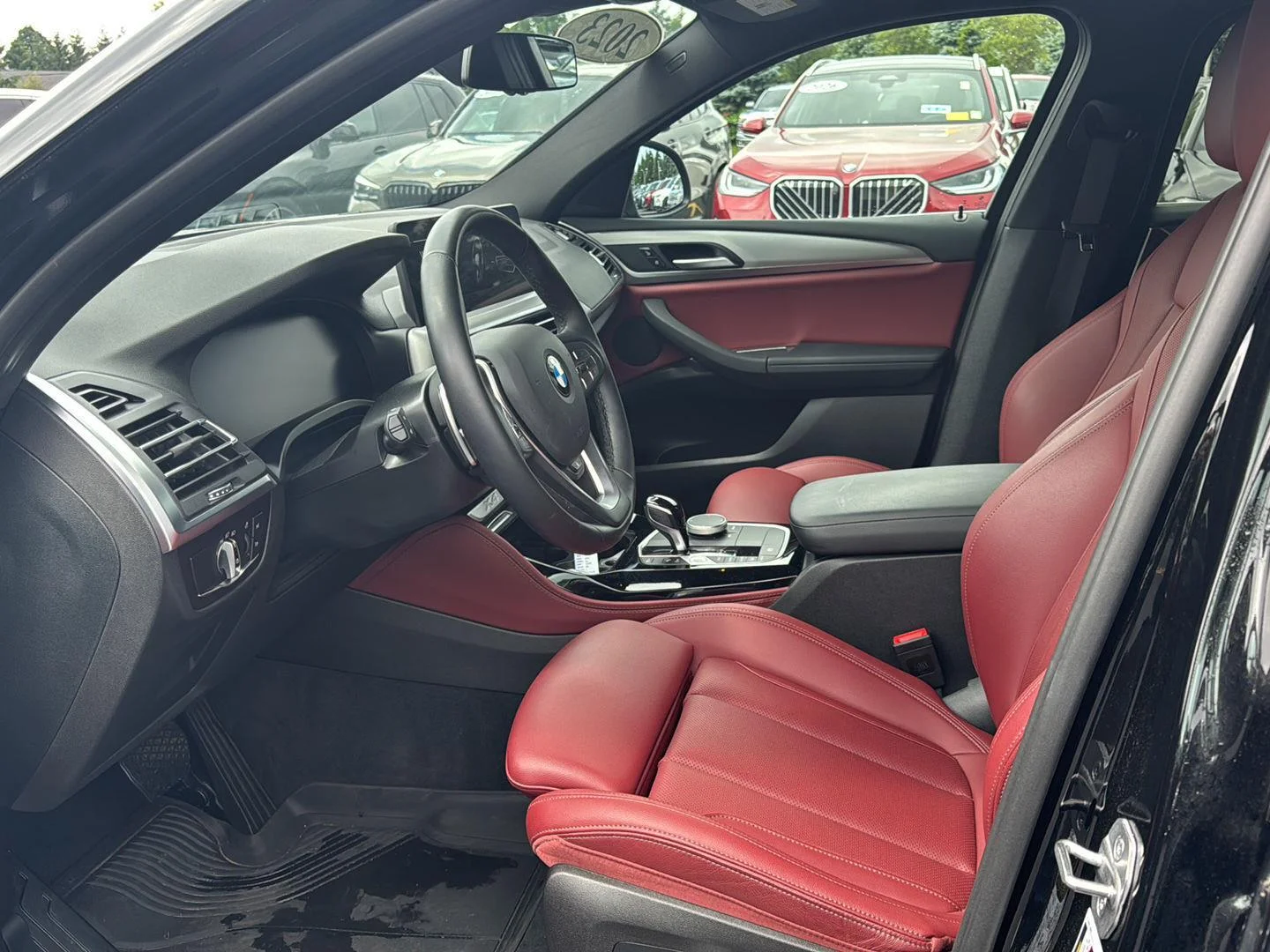 Used 2023 Jet Black BMW xDrive30i image 9
