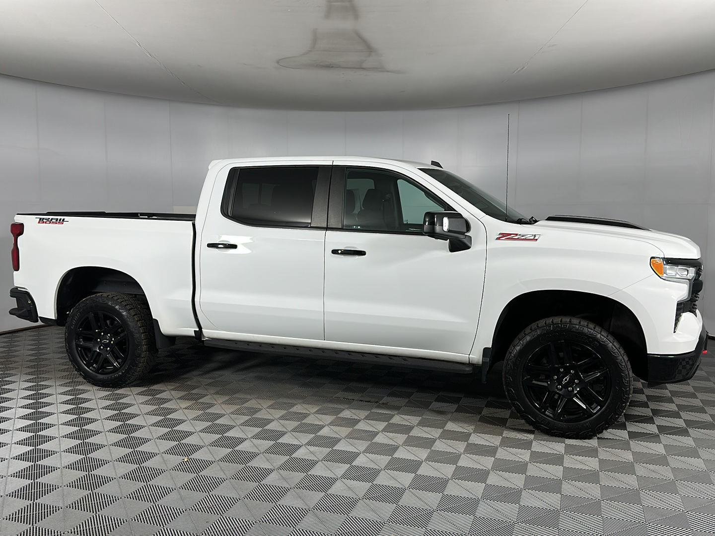 Used 2022 Summit White Chevrolet LT Trail Boss image 26