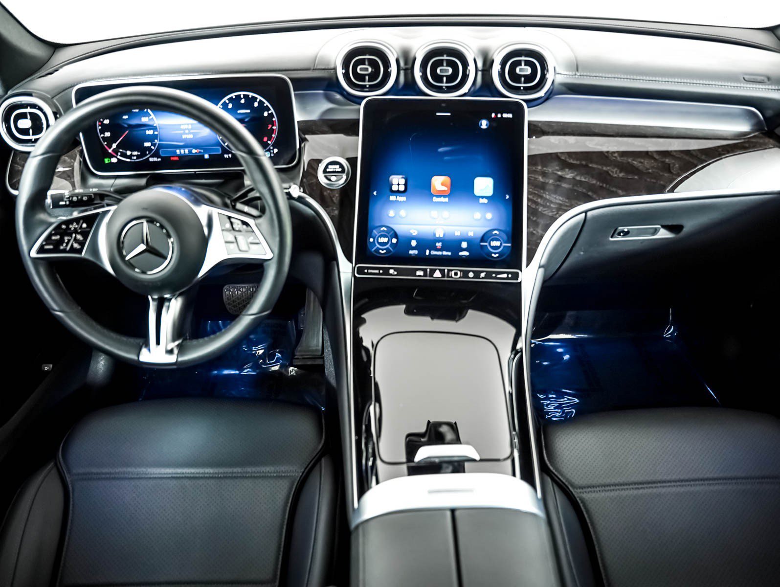 Certified Used 2025 Black Mercedes-Benz GLC 300 image 13