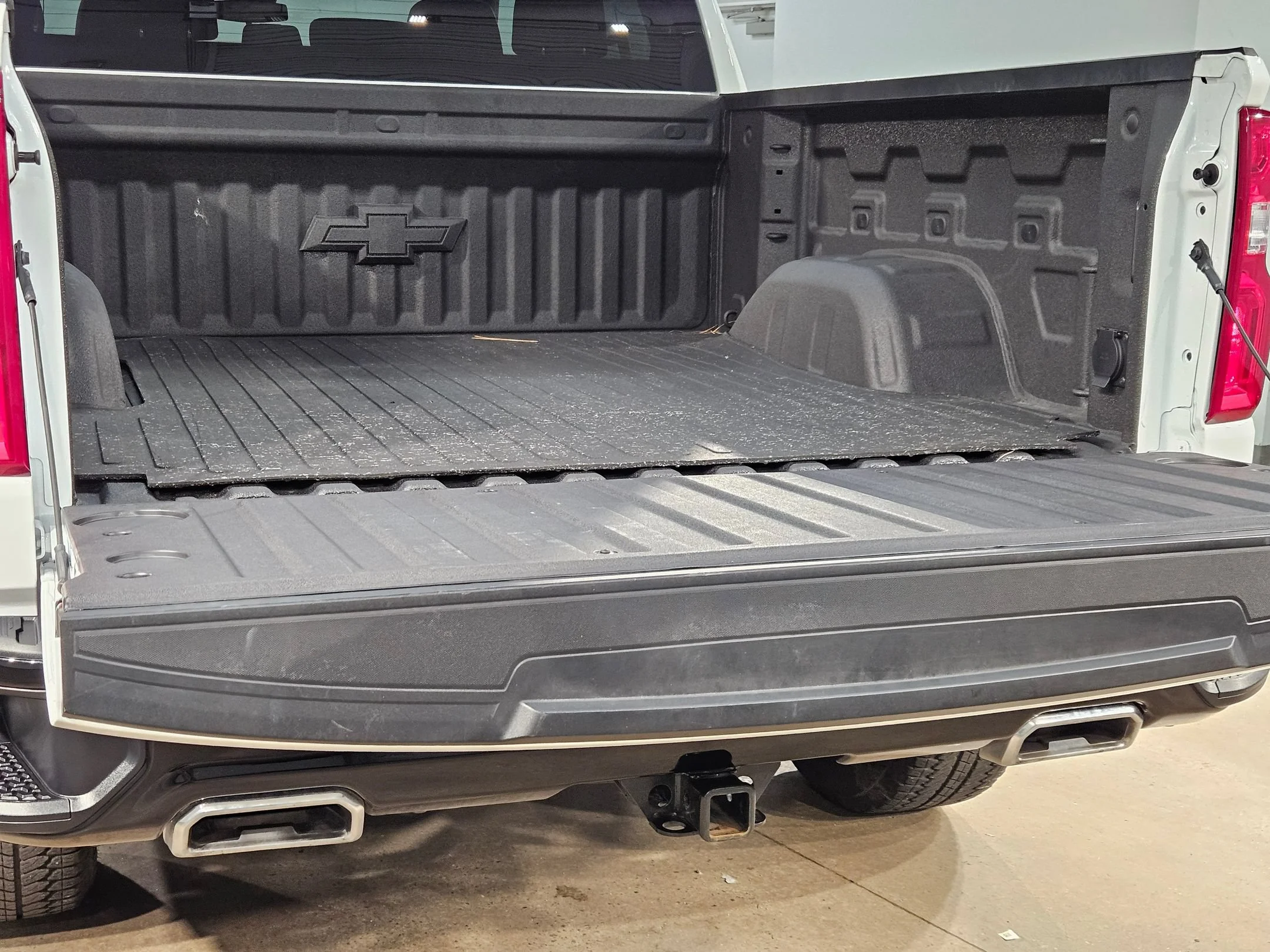 Used 2026 Summit White Chevrolet LT Trail Boss image 18