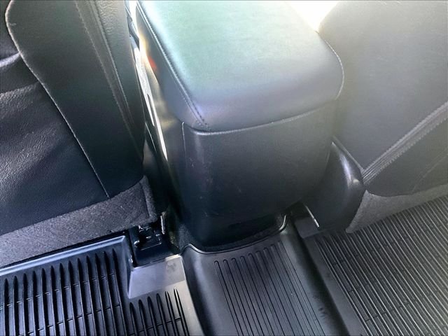 Used 2018 Pearl Toyota Limited image 30