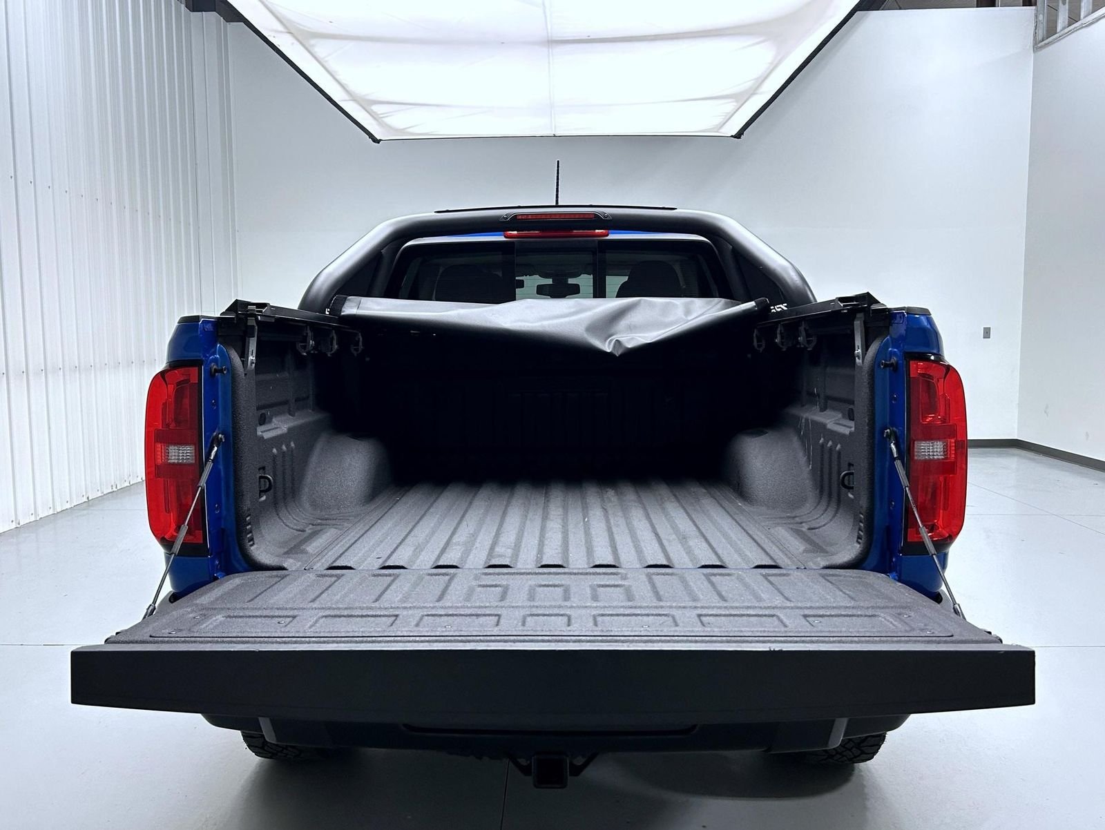 Used 2022 Blue Chevrolet ZR2 image 21