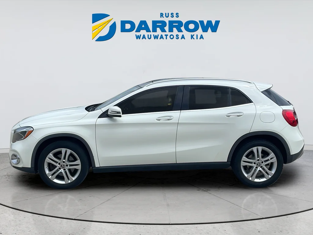 Used 2018 White Mercedes-Benz GLA 250 image 2