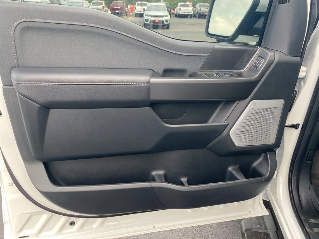 2025 Ford F-150 Lariat - Photo 11