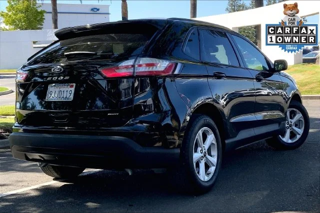 Used 2023 Black Metallic Ford SE image 12