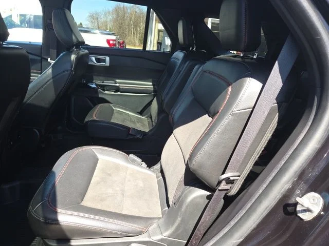 Used 2022 Black Ford ST-Line image 28