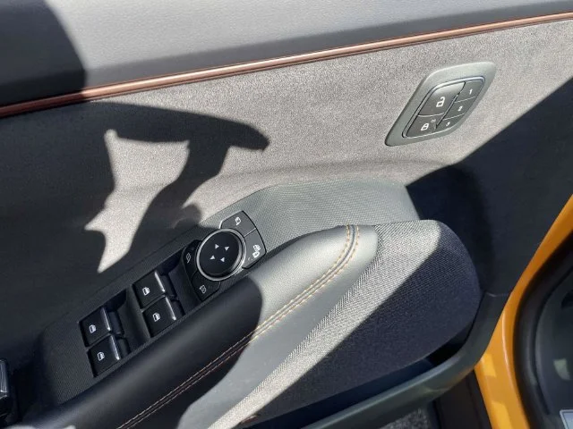 Used 2023 Orange Ford GT image 18