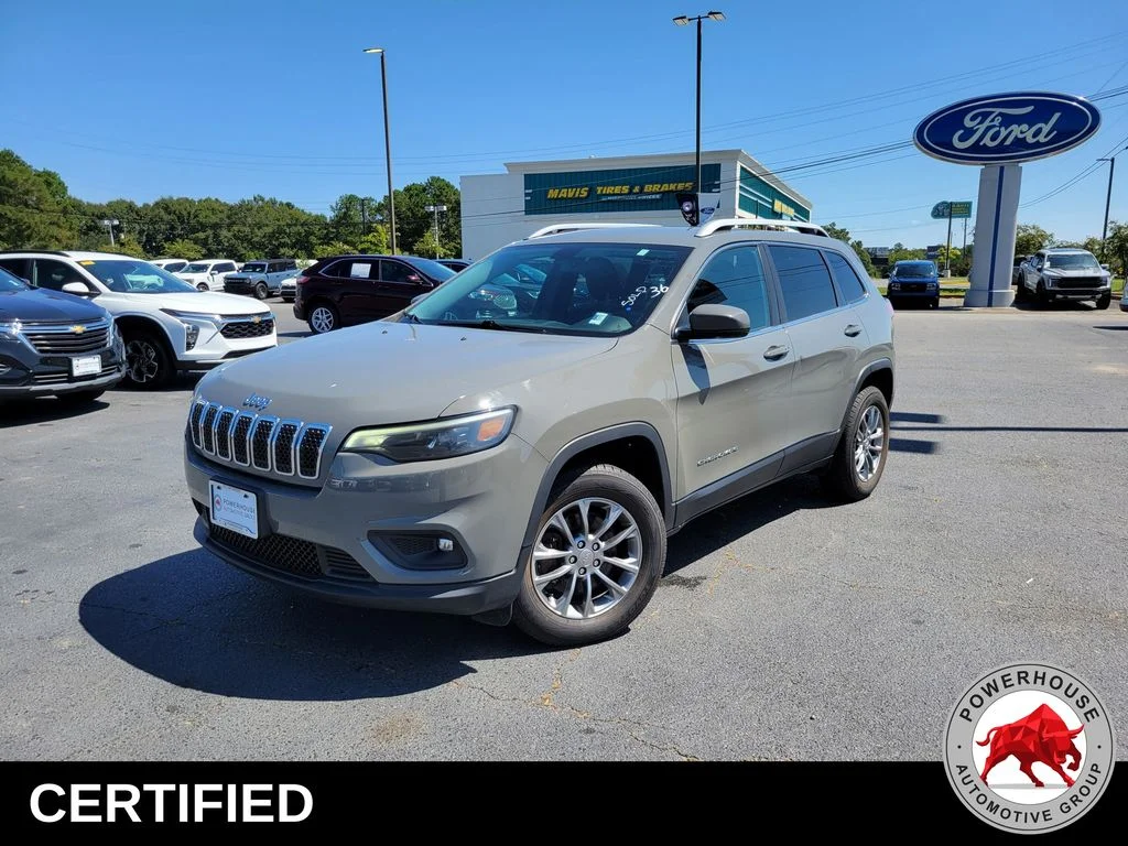 Used 2020 Gray Jeep Latitude Plus image 2