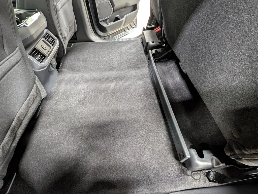 New 2026 Carbonized Gray Metallic Ford XLT image 19