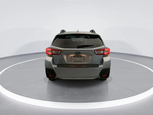 Used 2018 Silver Subaru 2.0i Limited image 3