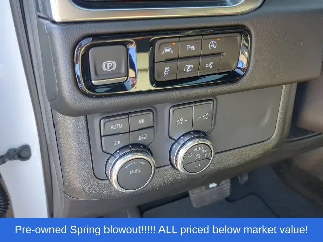 Used 2025 White GMC Denali image 25