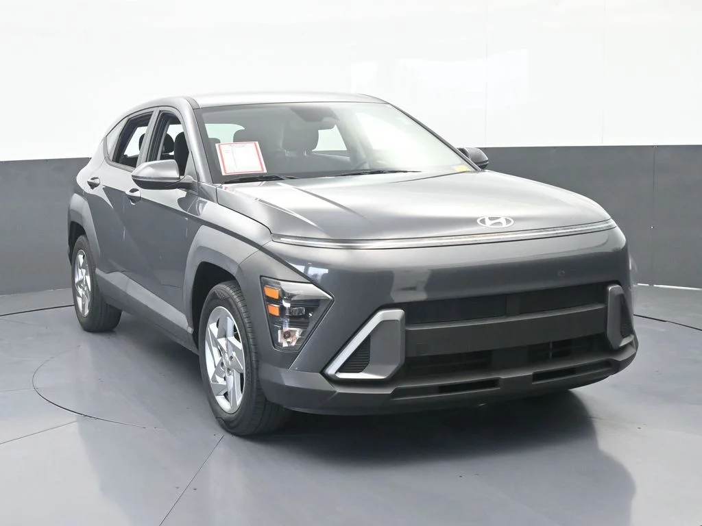Used 2024 Ecotronic Gray Pearl Hyundai SE image 9