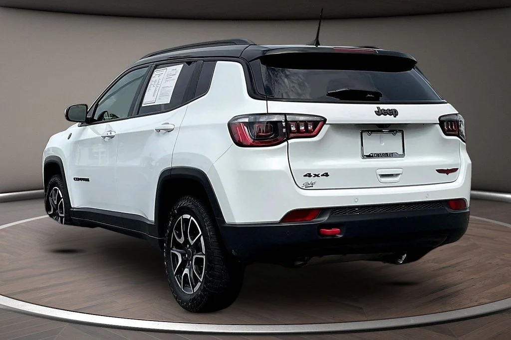 Used 2025 White Jeep Trailhawk image 4