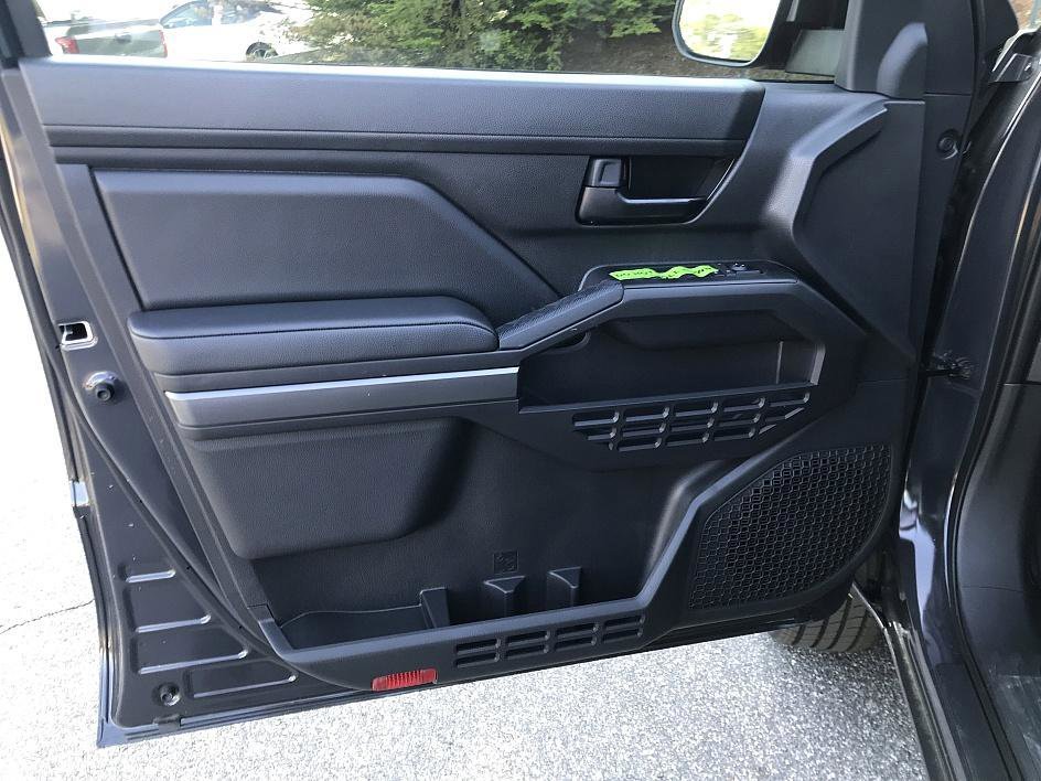 2025 Toyota Tacoma SR5 - Photo 14