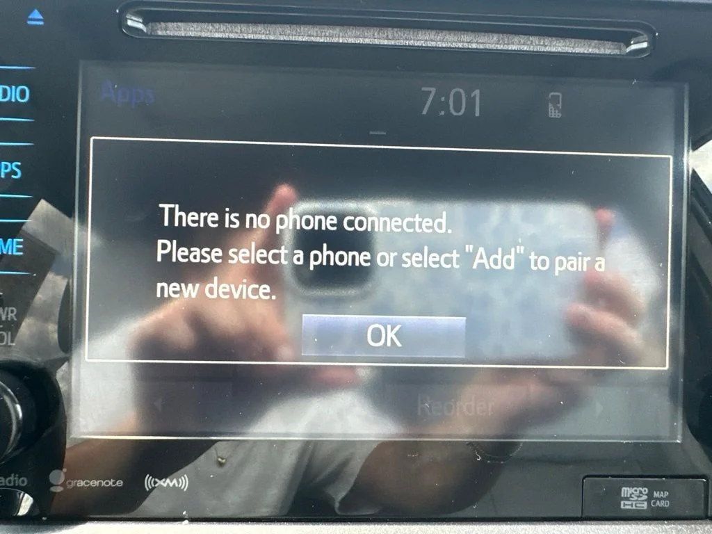 Used 2017 White Toyota XLE image 35