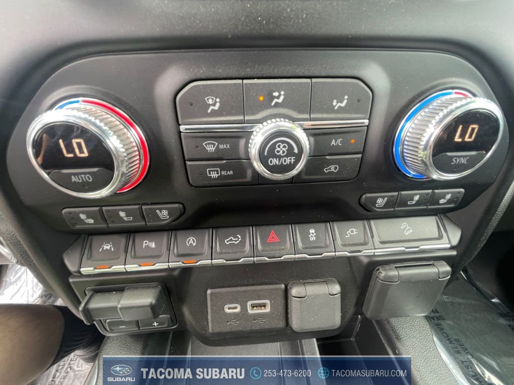 Used 2020 White GMC AT4 image 21