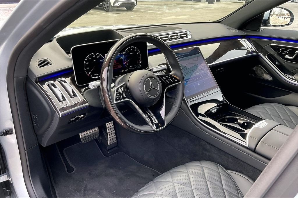 Used 2026 Black Mercedes-Benz S 580 image 11