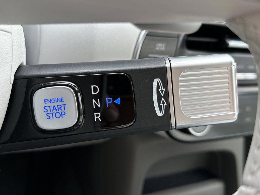 New 2026 Ecotronic Gray Pearl Hyundai Limited FWD image 18