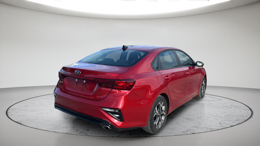 Used 2019 Red Kia LXS image 4