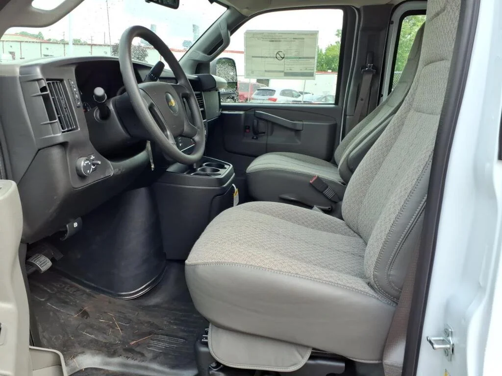 2026 Chevrolet Express Cargo Work Van - Photo 7