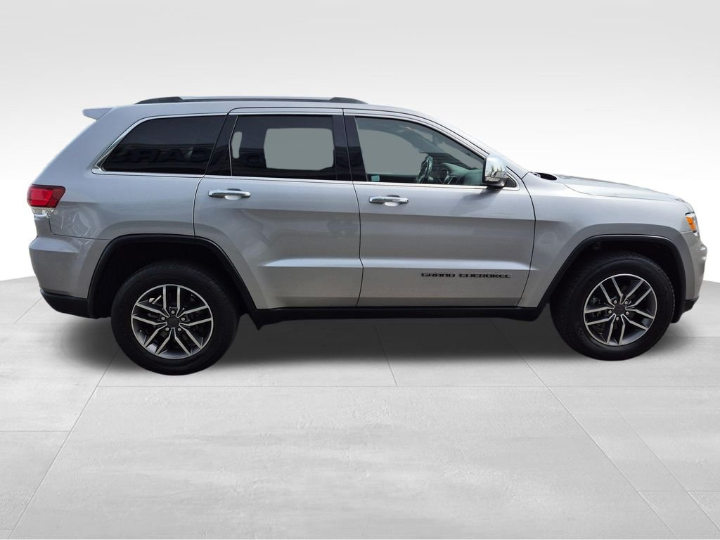 Used 2020 Silver Jeep Limited image 11