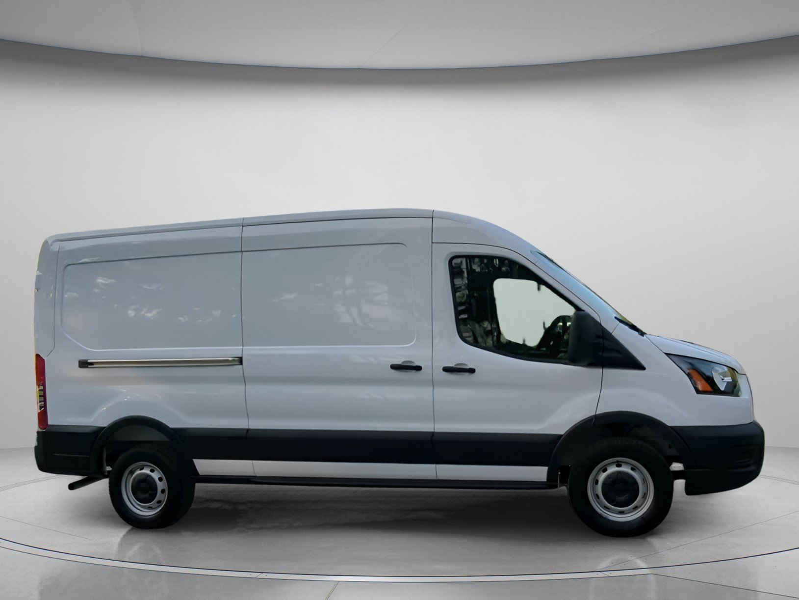 New 2026 Oxford White Ford Cargo Van image 31