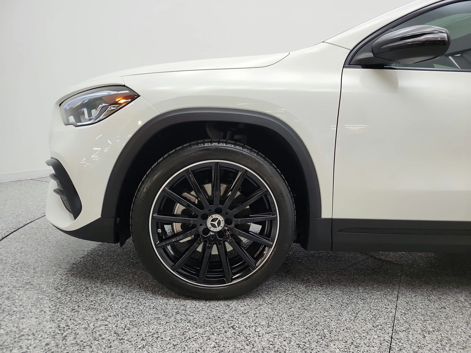 Used 2023 Polar White Mercedes-Benz GLA 250 SUV image 21
