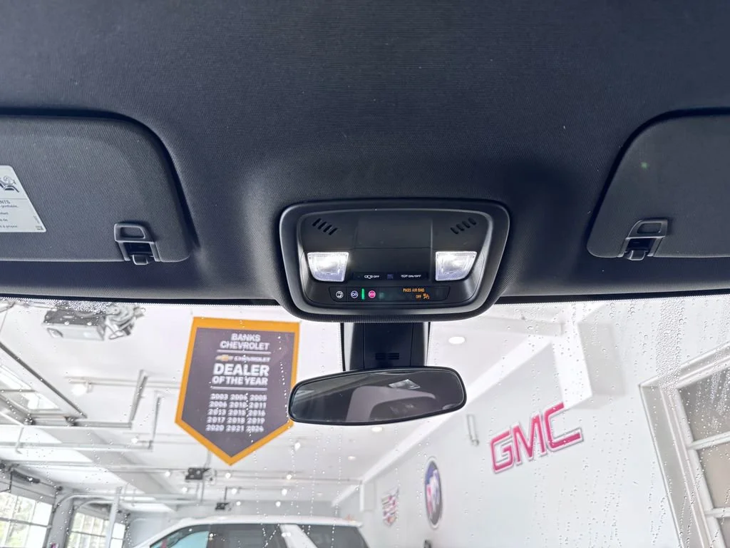 2023 Chevrolet Traverse LS - Photo 25