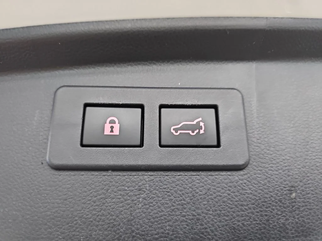Used 2020 White Subaru Touring XT image 16