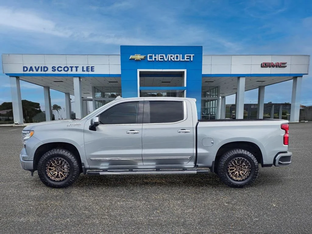 Used 2025 Sterling Gray Metallic Chevrolet High Country image 14