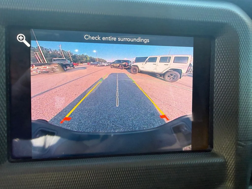 Used 2022 Black Jeep Altitude image 13