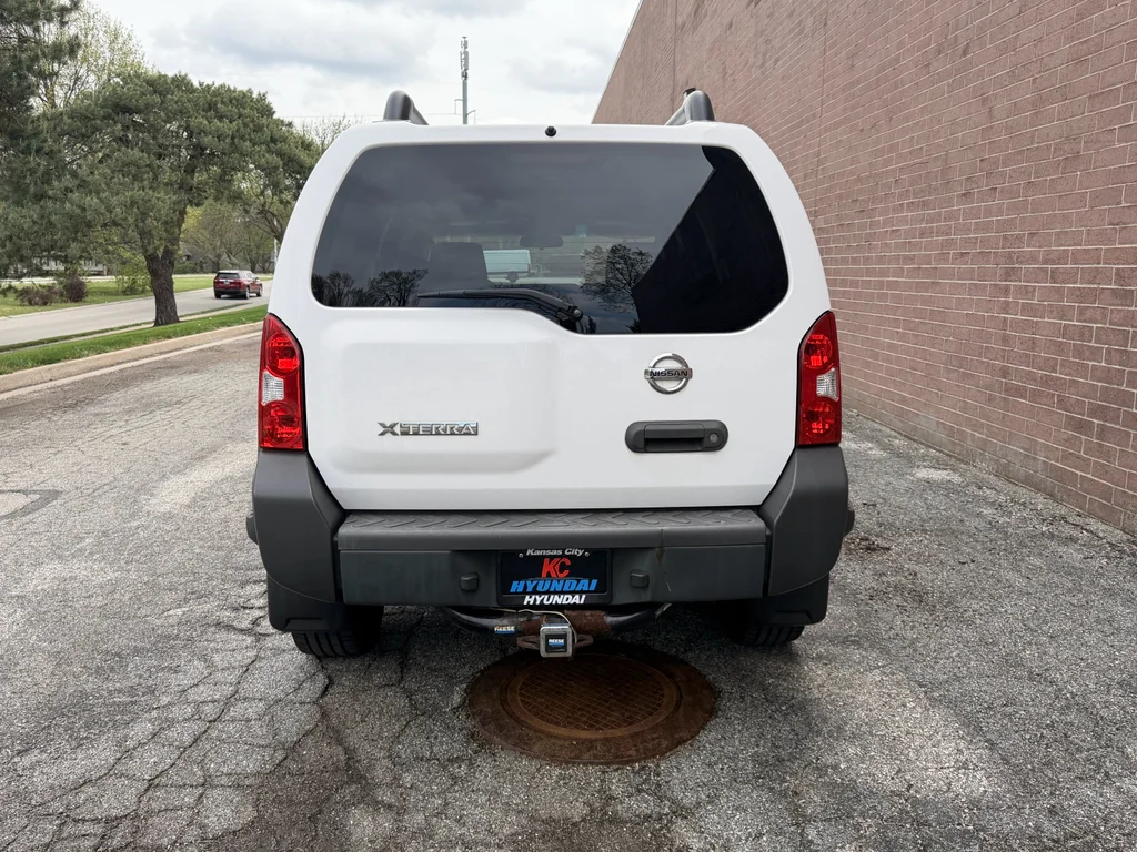 Used 2007 Avalanche Nissan S image 4
