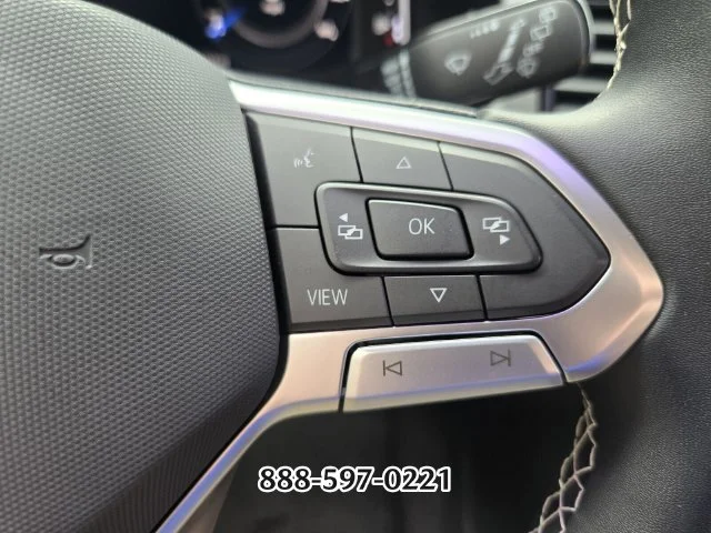 Used 2022 Pure White Volkswagen 3.6L V6 SE W/TECHNOLOGY image 28