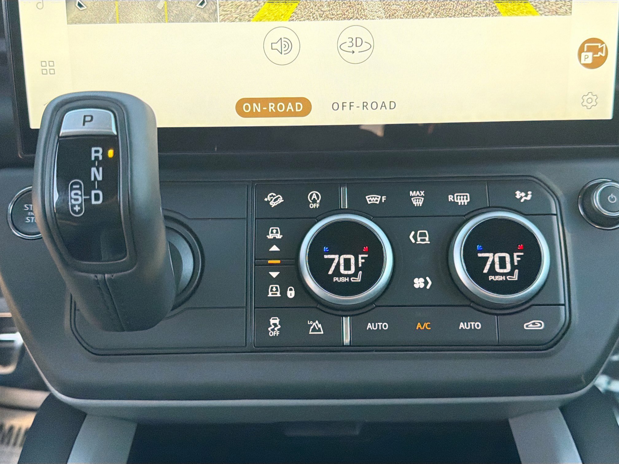2026 Land Rover Defender V8 - Photo 35