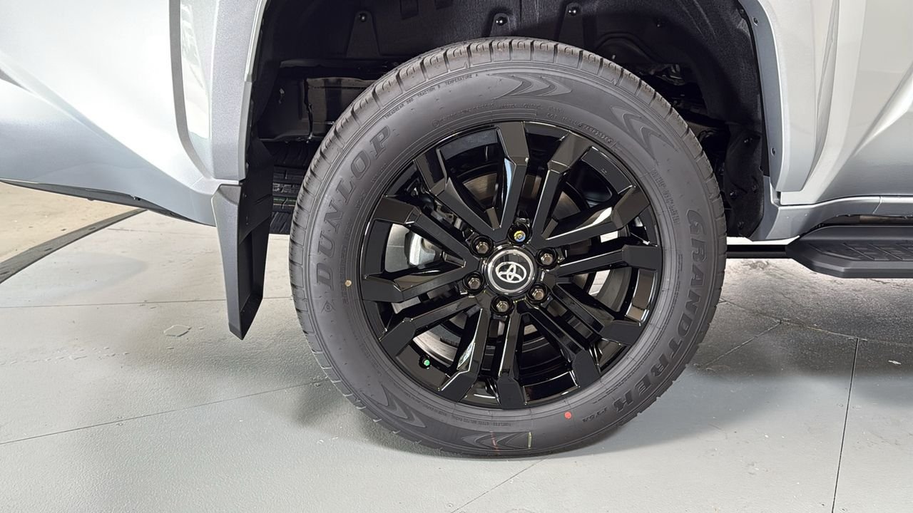 New 2026 Cutting Edge Toyota 4Runner Platinum image 22