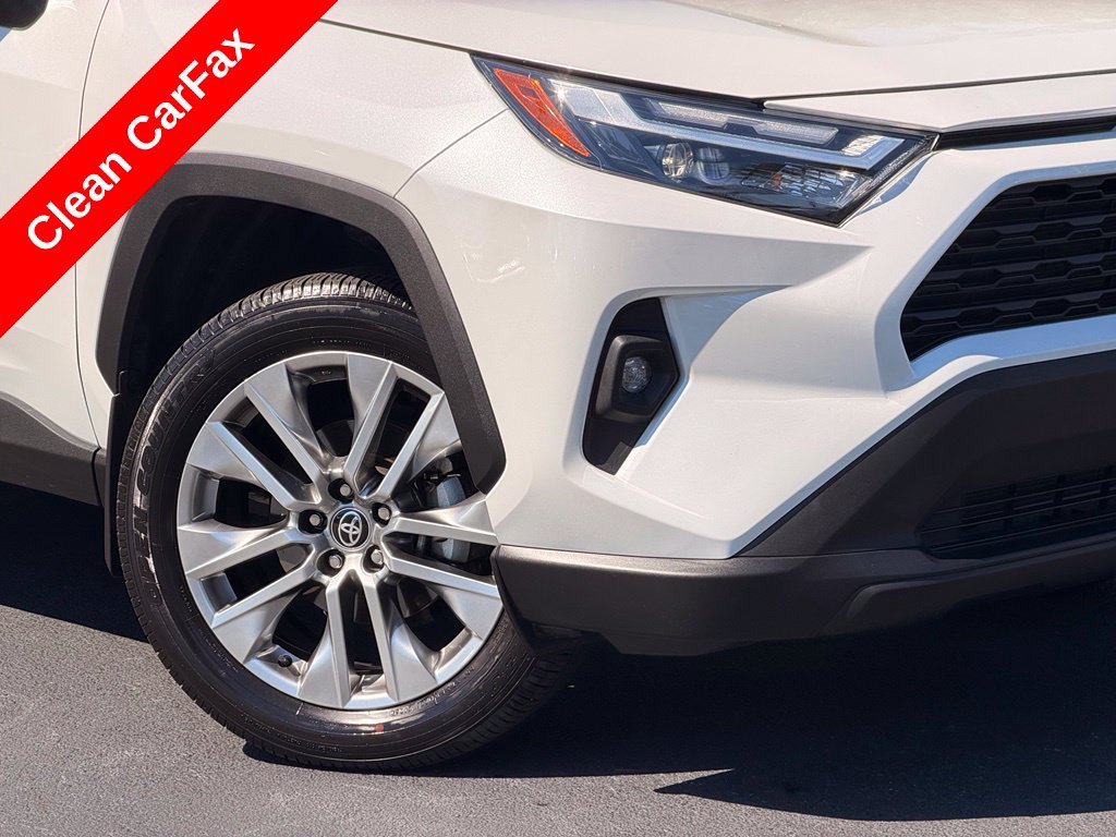 Certified Used 2025 Beige Toyota XLE Premium image 4
