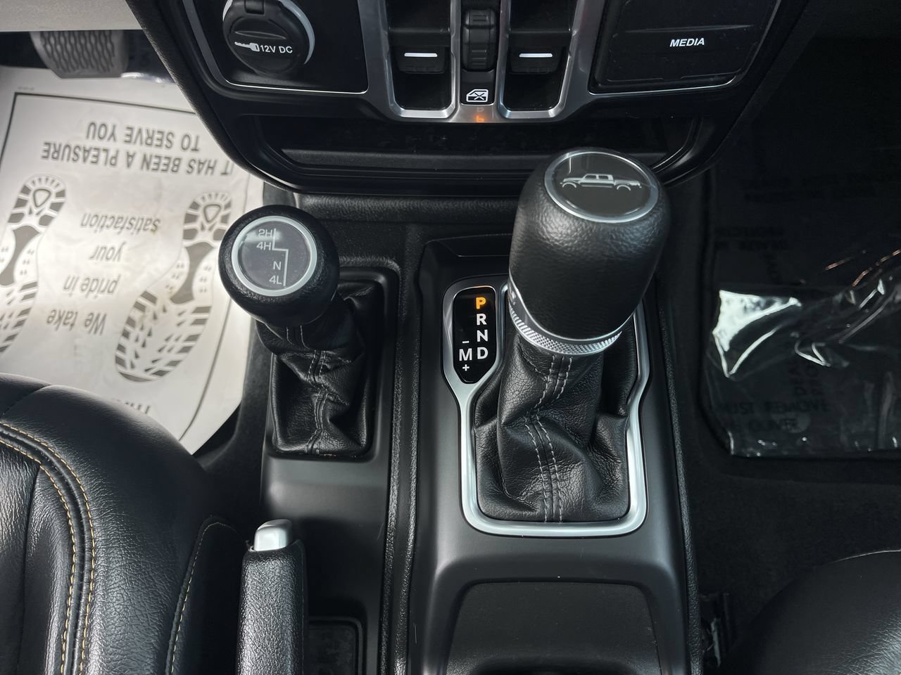 Used 2024 Silver Zynith Clearcoat Jeep Sport S image 20