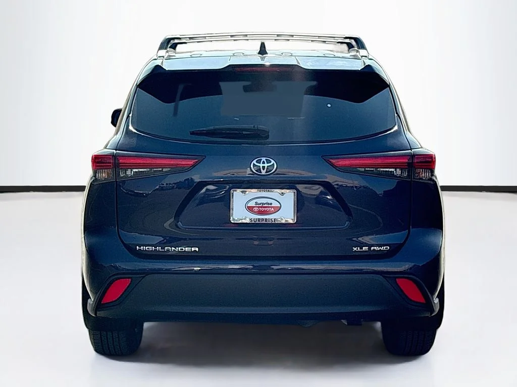 Used 2023  Toyota XLE image 6