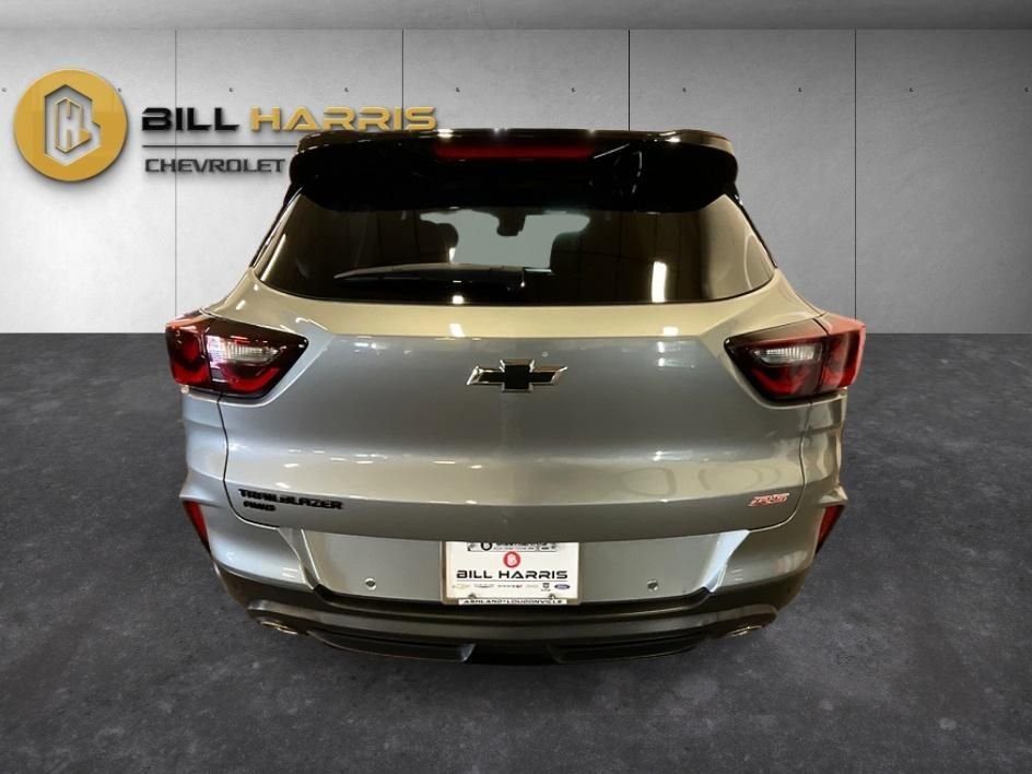 Used 2025 Gray Chevrolet RS image 11