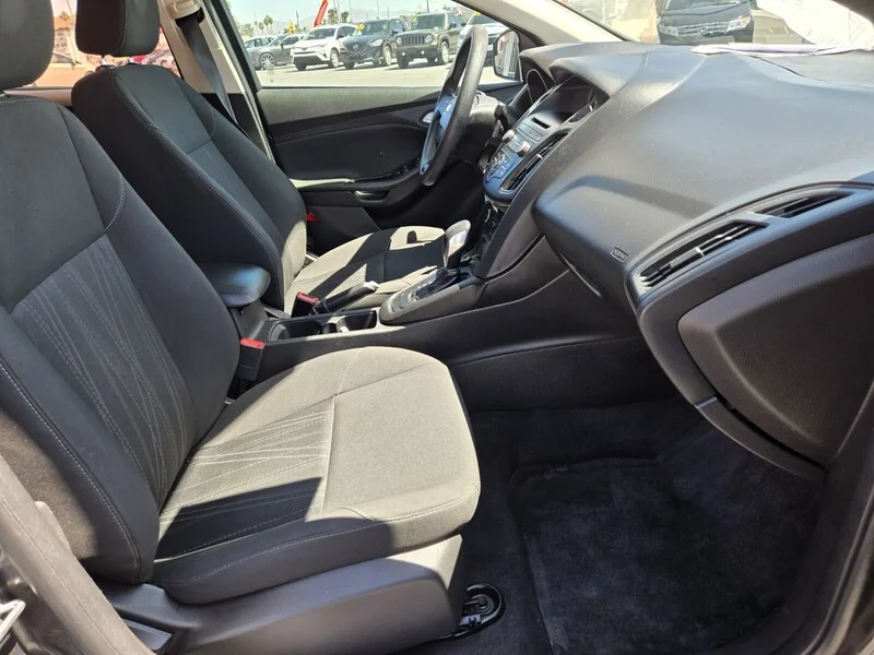 Used 2017 MAGNETIC Ford SE image 12