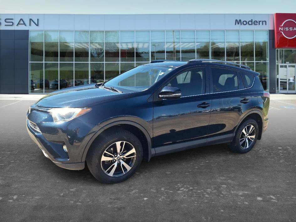 Used 2017 Galactic Aqua Mica Toyota XLE image 1