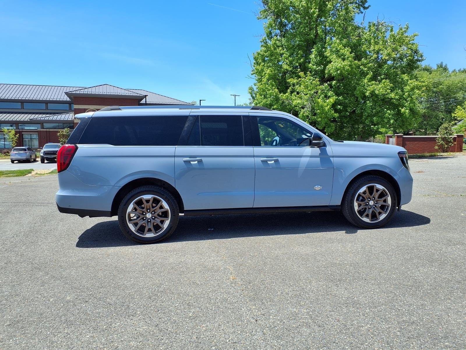 Used 2025 Gray Ford King Ranch image 13