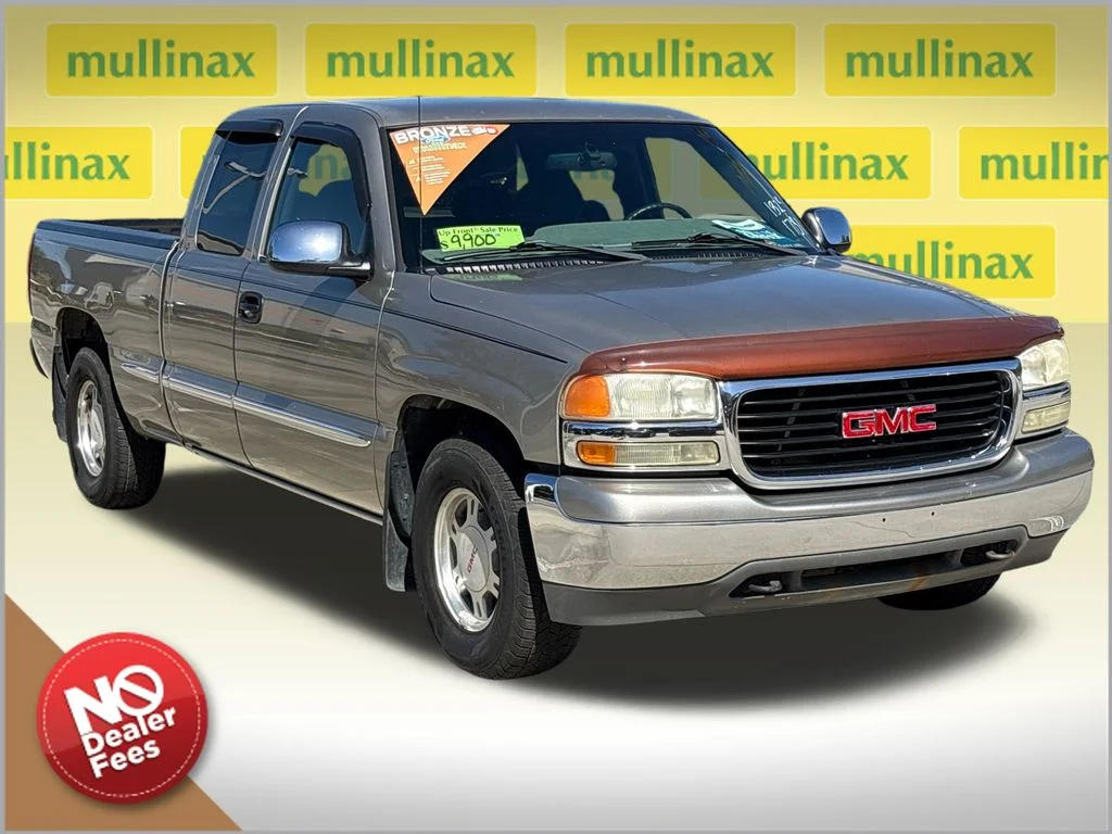 2002 GMC Sierra 2WD Extended Cab 6 1/2-ft SLE's photo