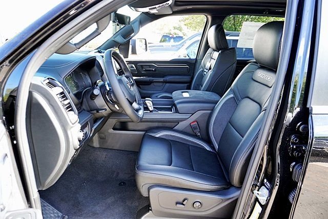 New 2026 Diamond Black Crystal Pearl-Coat Exterior Paint RAM RHO image 20