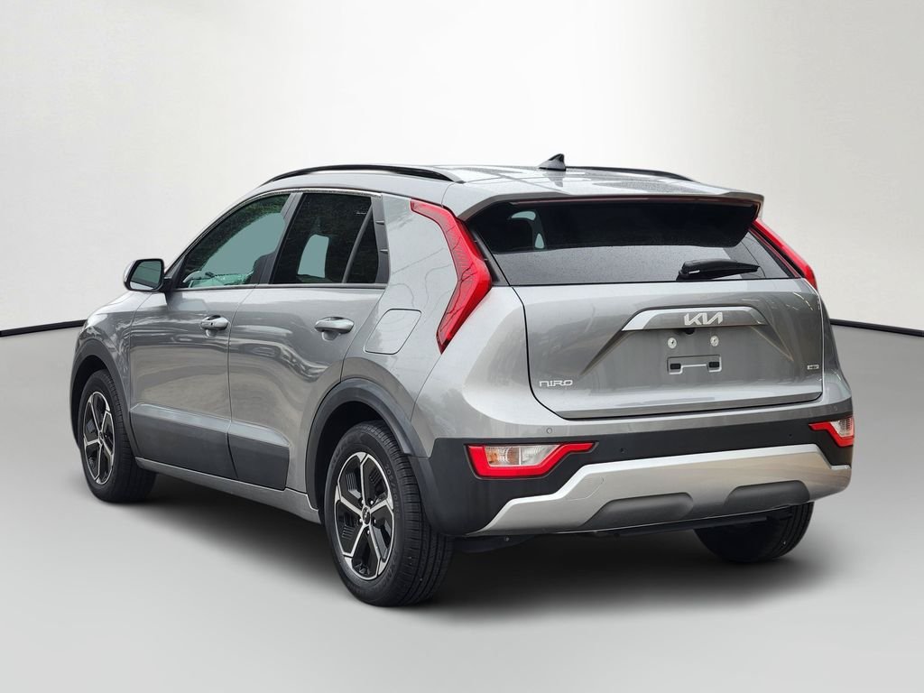 Used 2023 Gray Kia EX image 5
